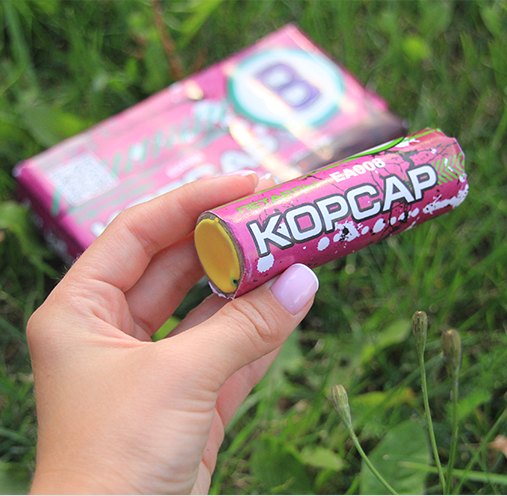 Петарда «Корсар» в руке